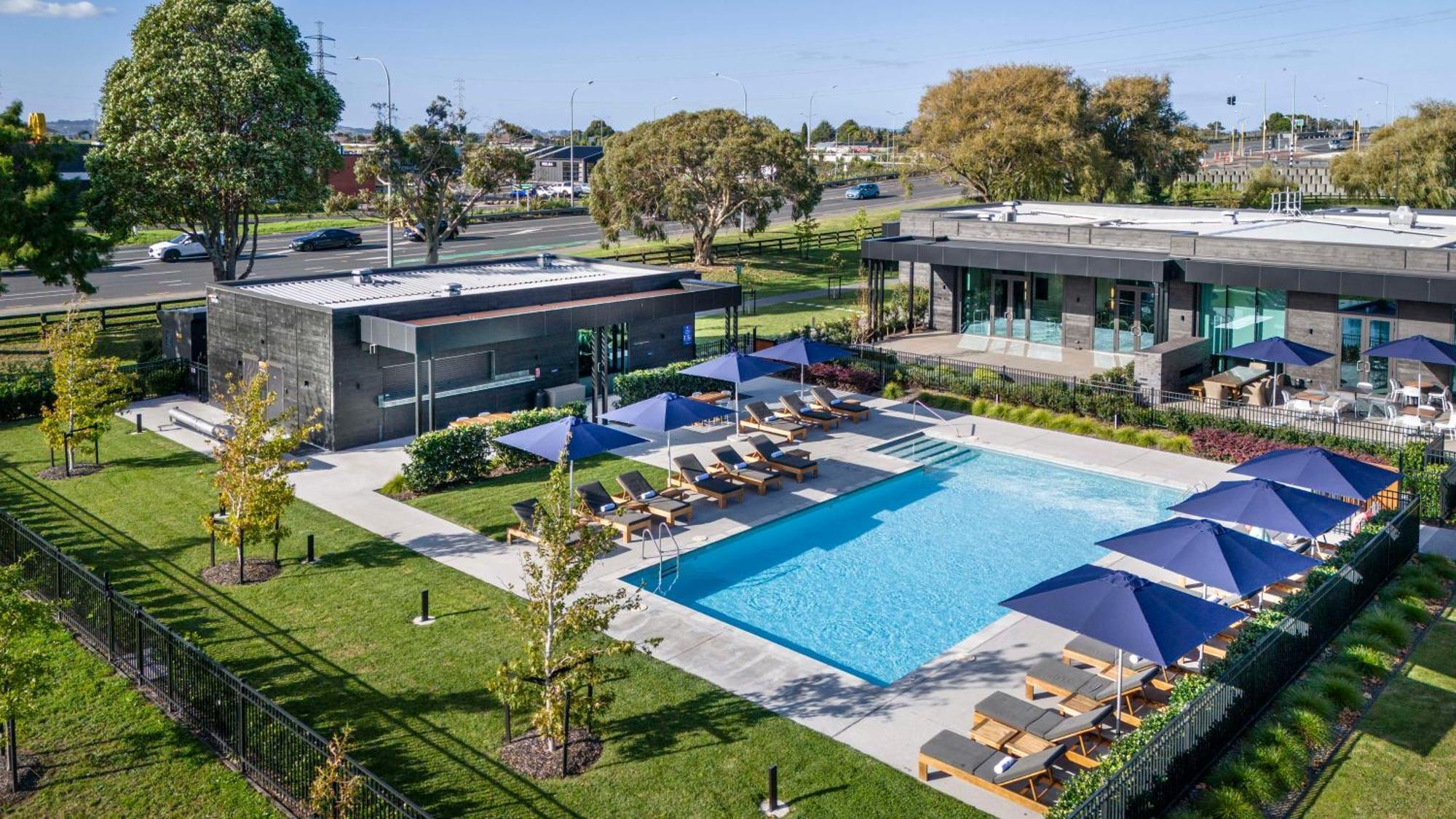 Doubletree By Hilton Auckland Karaka 호텔 외부 사진